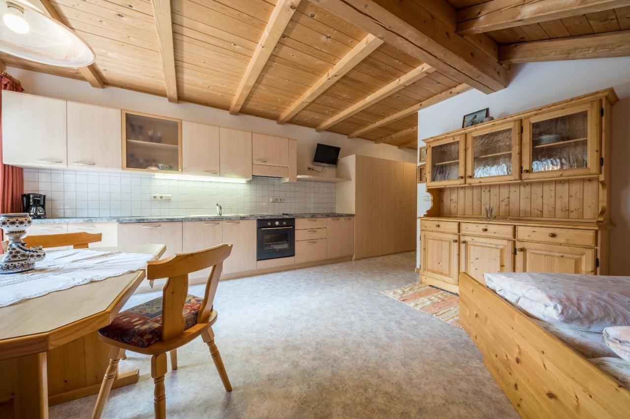 Haus Hubertus - Fewo 5 San Leonhard in Passeier Exteriör bild